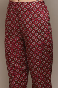 Burgandy LIVA Gathered Solid Kurta Slim Pant Suit Set image number 2