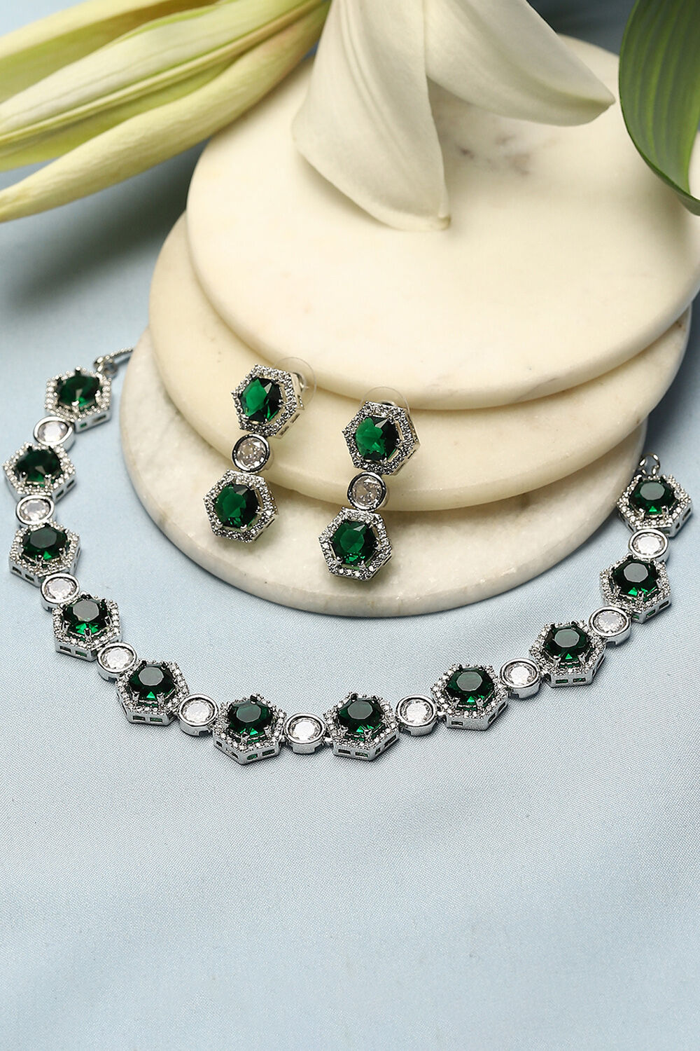 Emerald Green Brass Necklace Set image number 0