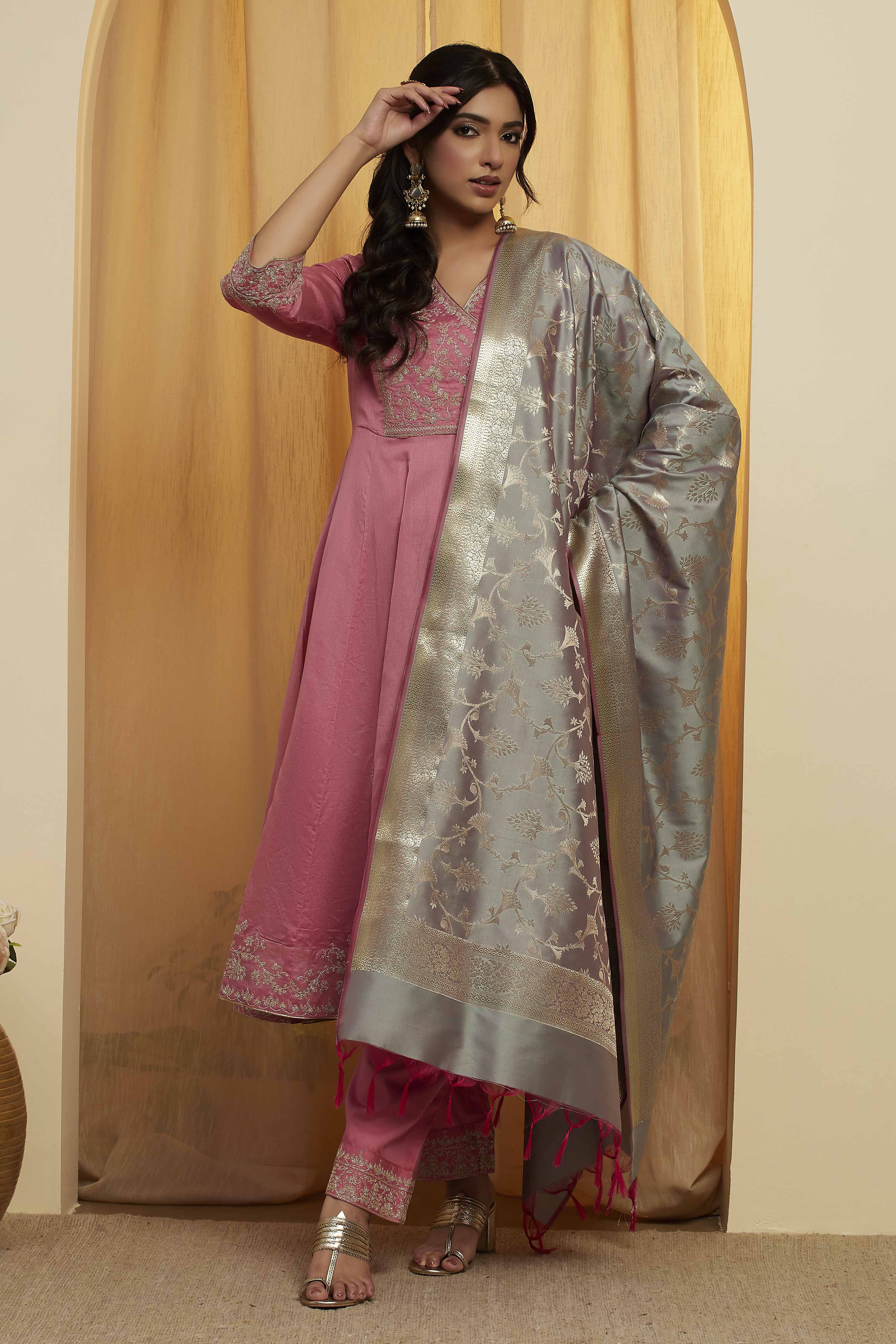 Silver Kattan Silk Floral Design Dupatta image number 0