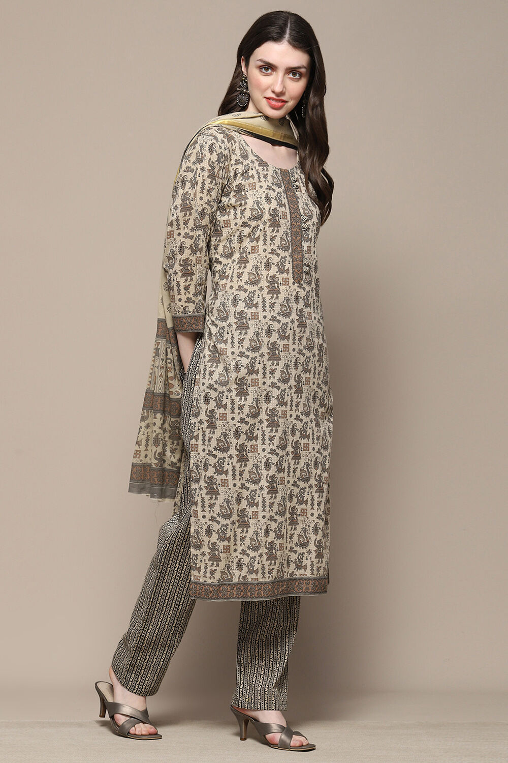 Grey Cotton Screen Printed Unstitched Suit Set image number 7