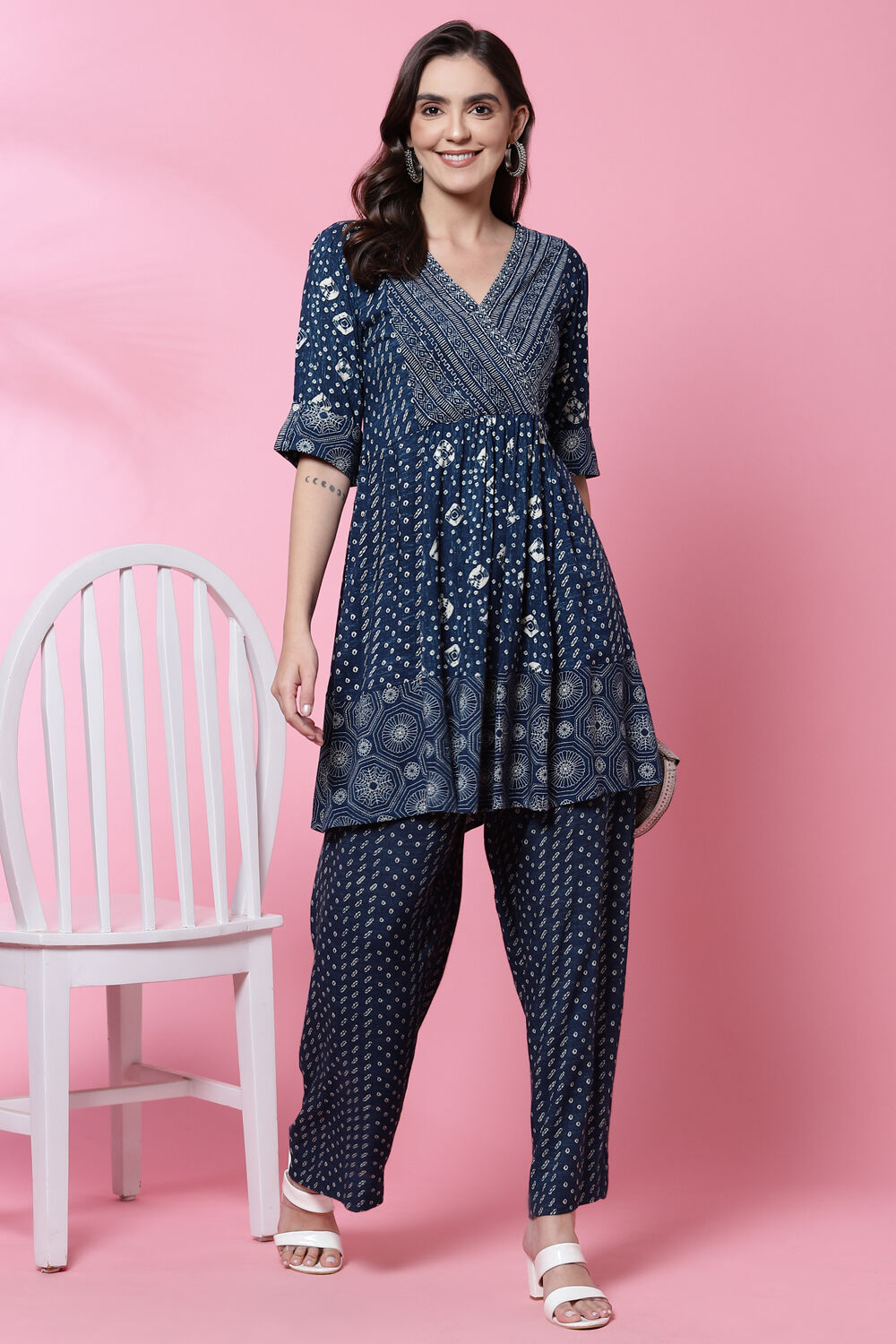 Indigo LIVA Flared Printed Short Kurti image number 5