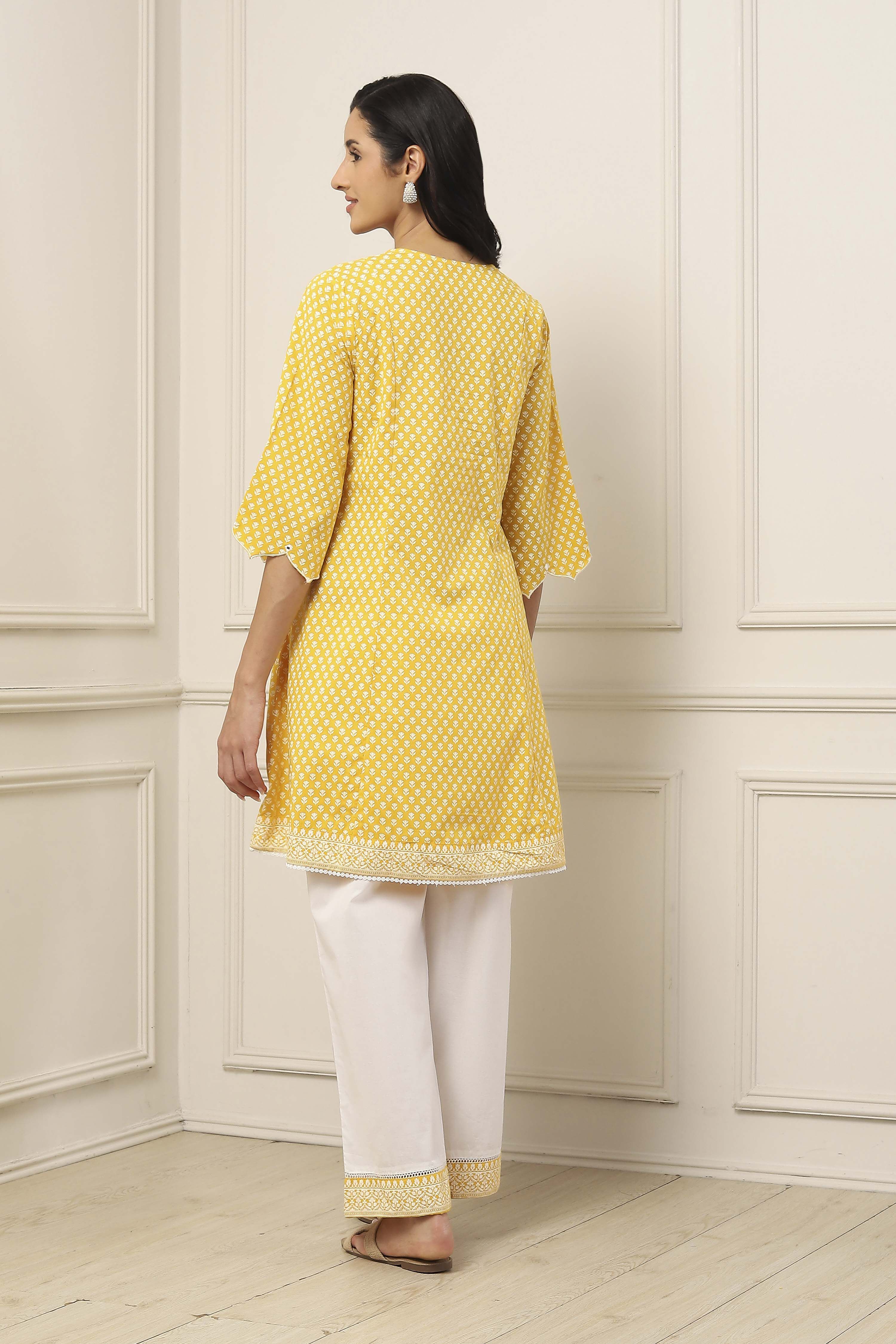 Yellow Cotton Kalidar Kurta Palazzo Set image number 4