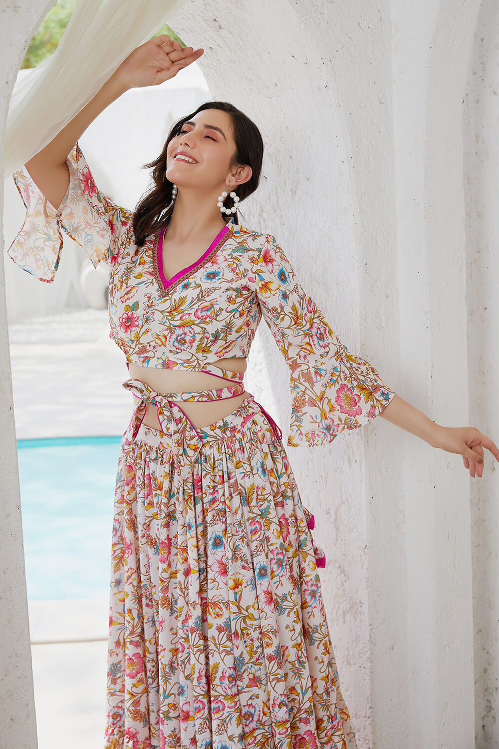 Off-White & Pink Floral Printed Flared Lehenga Set image number 5