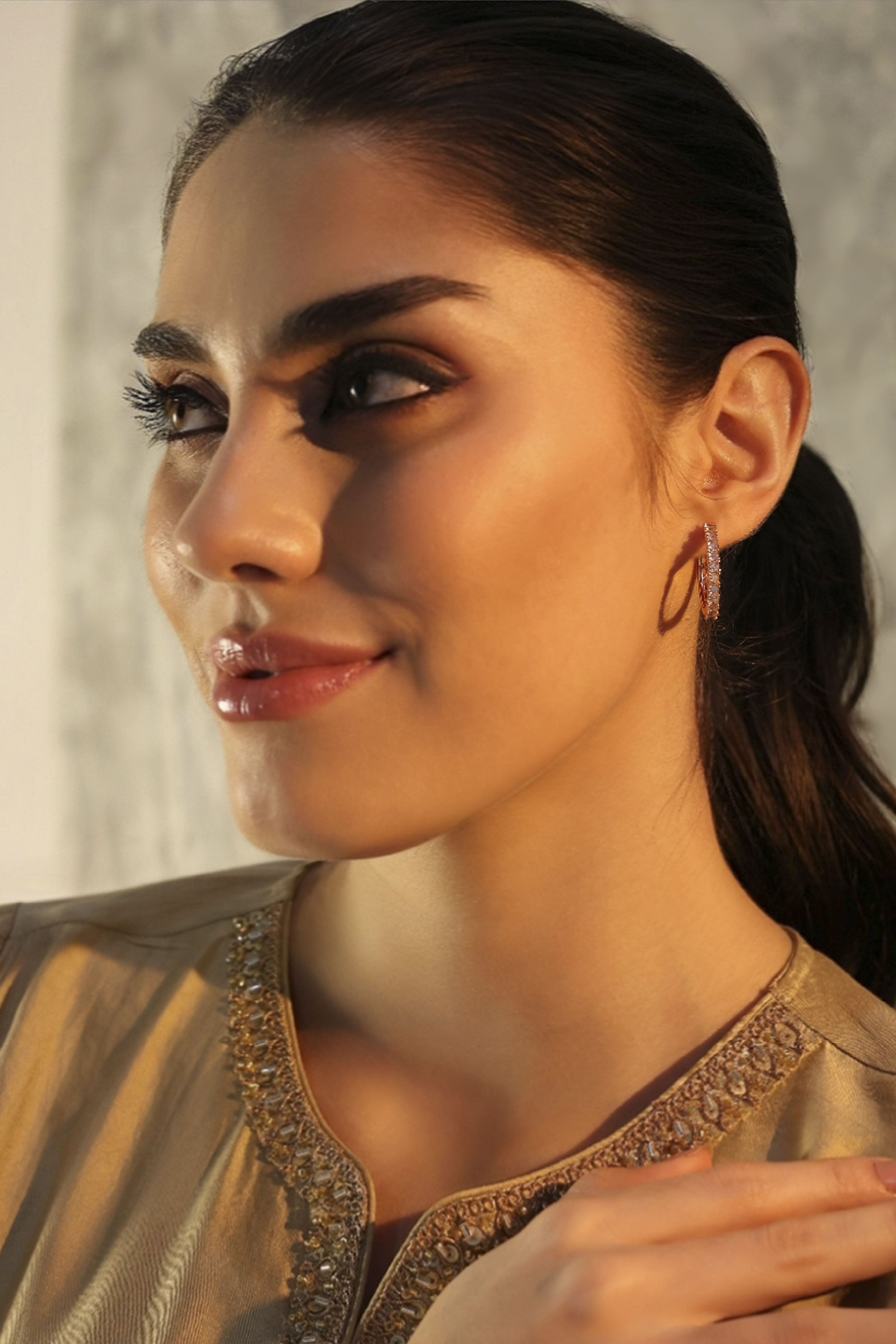 White Stone Earrings image number 2
