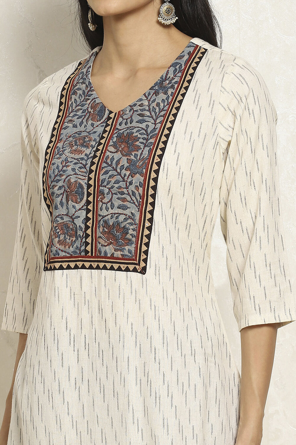 Off-white and Maroon Cotton Printed Unstitched Suit Set image number 2