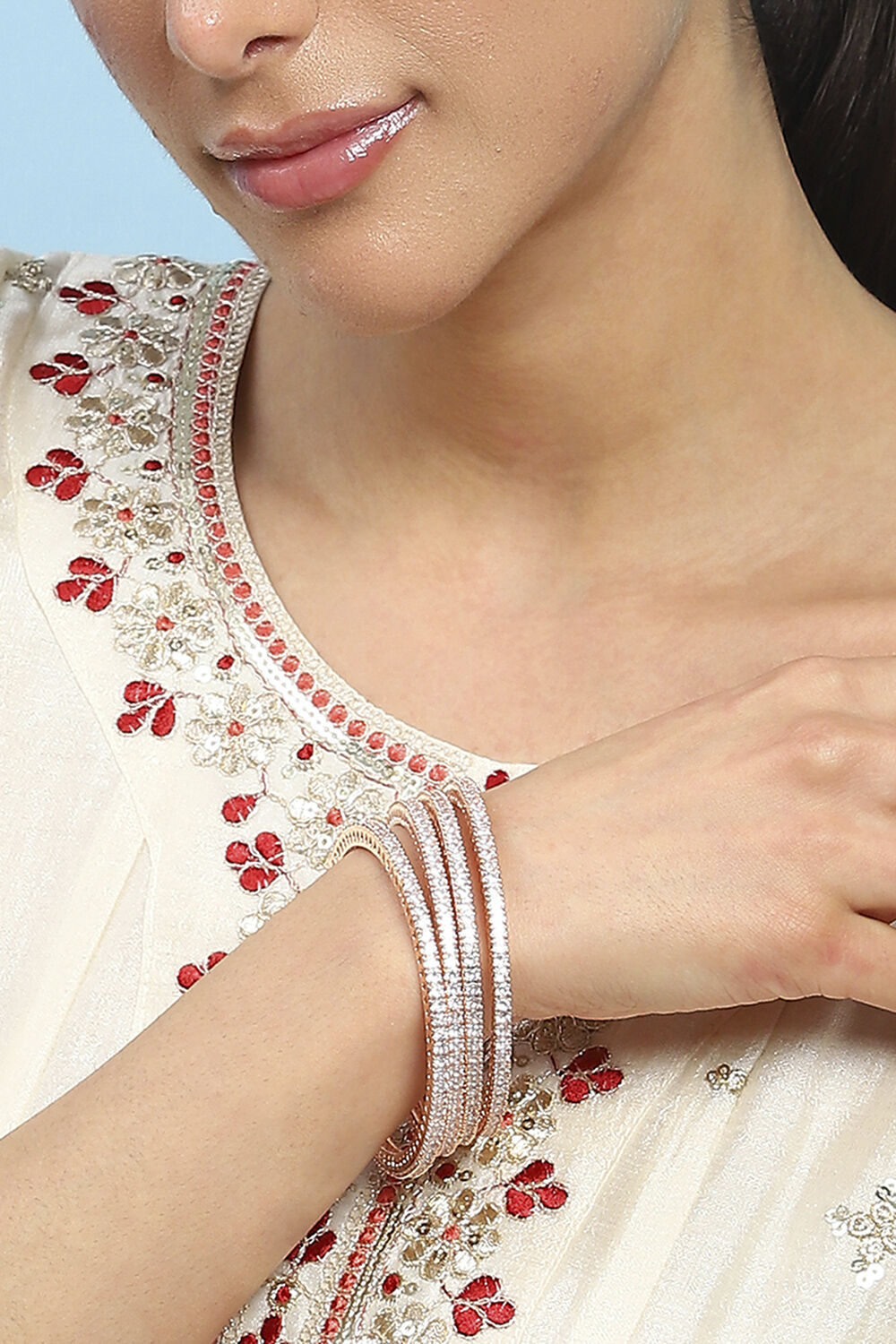 White Alloy Bangle image number 1