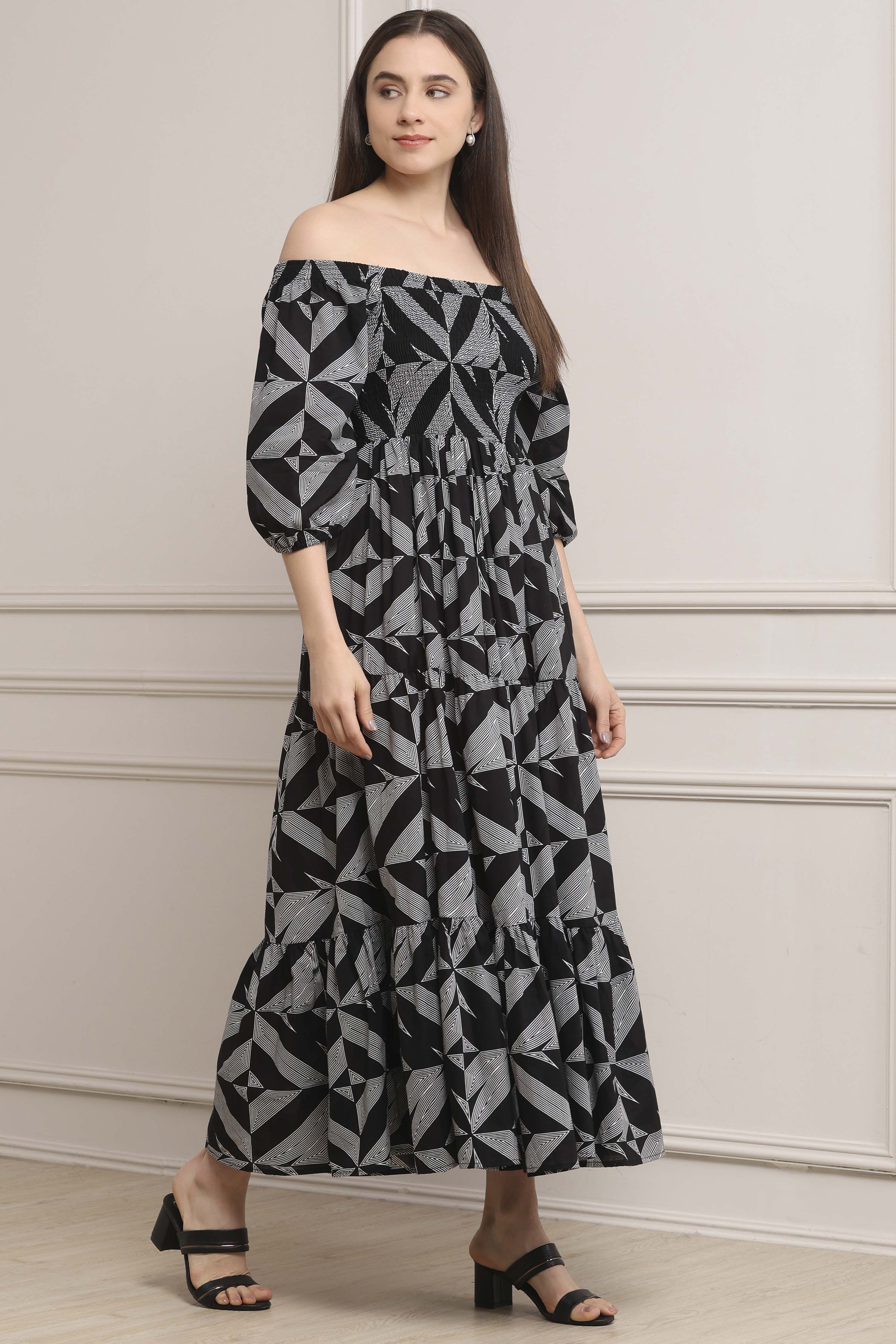 Black Cotton Printed Tiered Dress image number 4