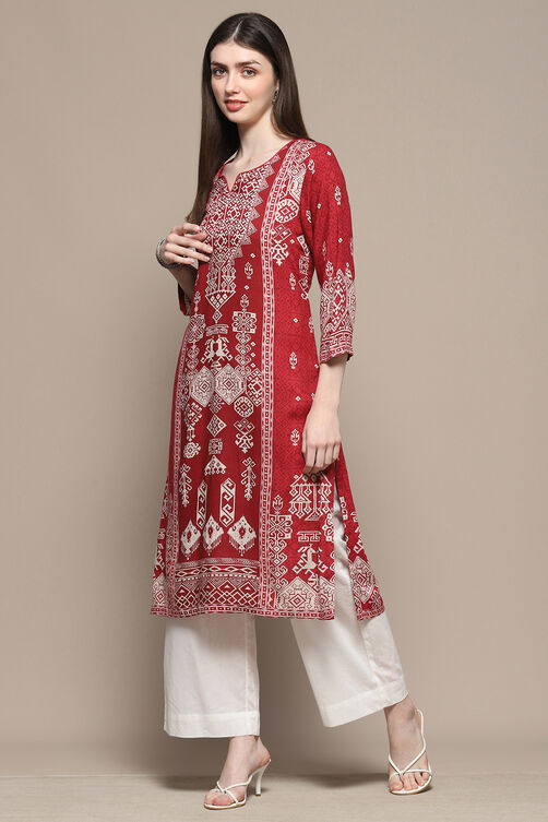 Maroon Rayon Straight Kurta image number 2