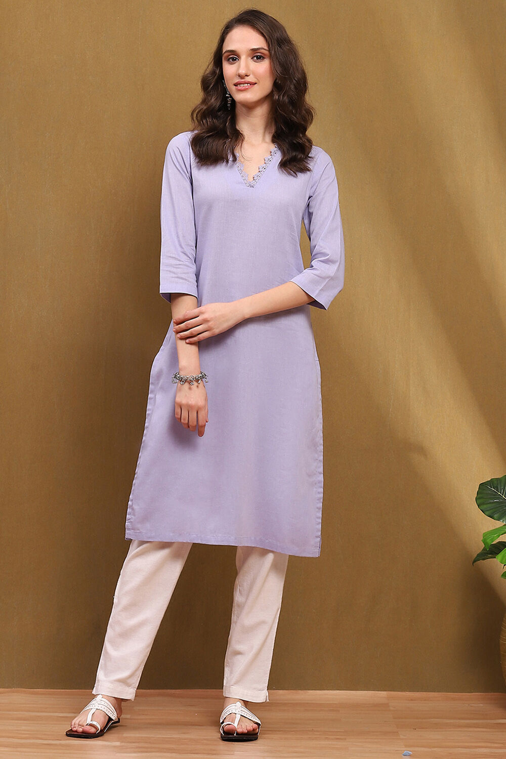 Lilac Cotton Blend Solid Regular Fit Straight Kurta image number 5