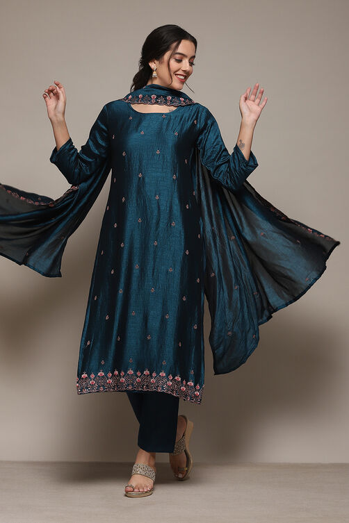 Unstitched Suit set in blue