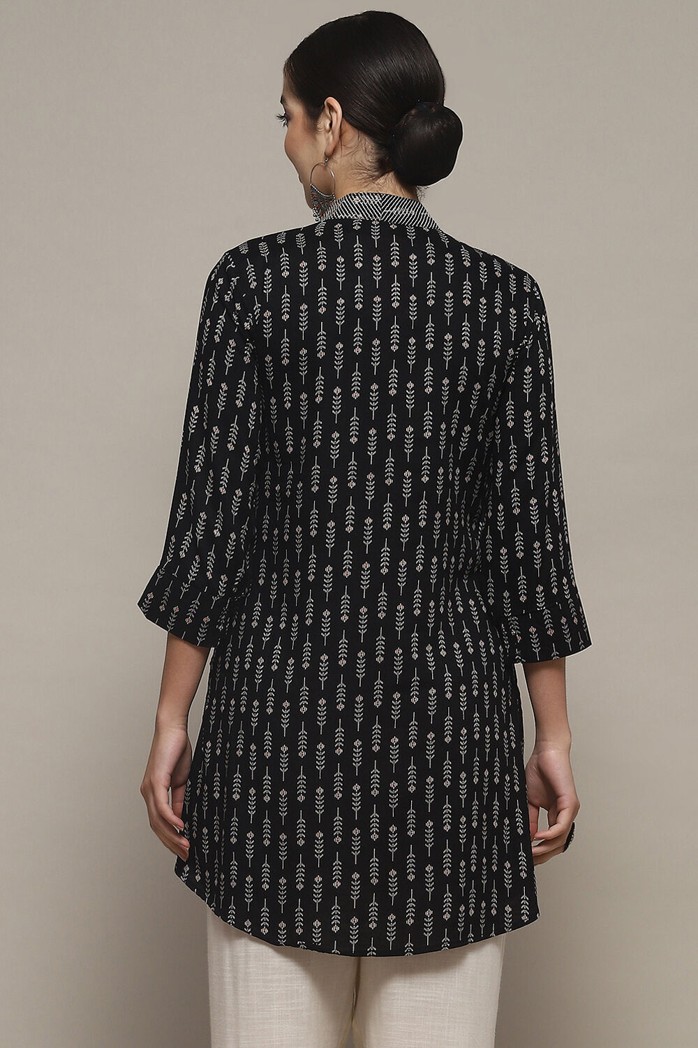 Black Viscose Rayon Printed Short Kurta image number 3