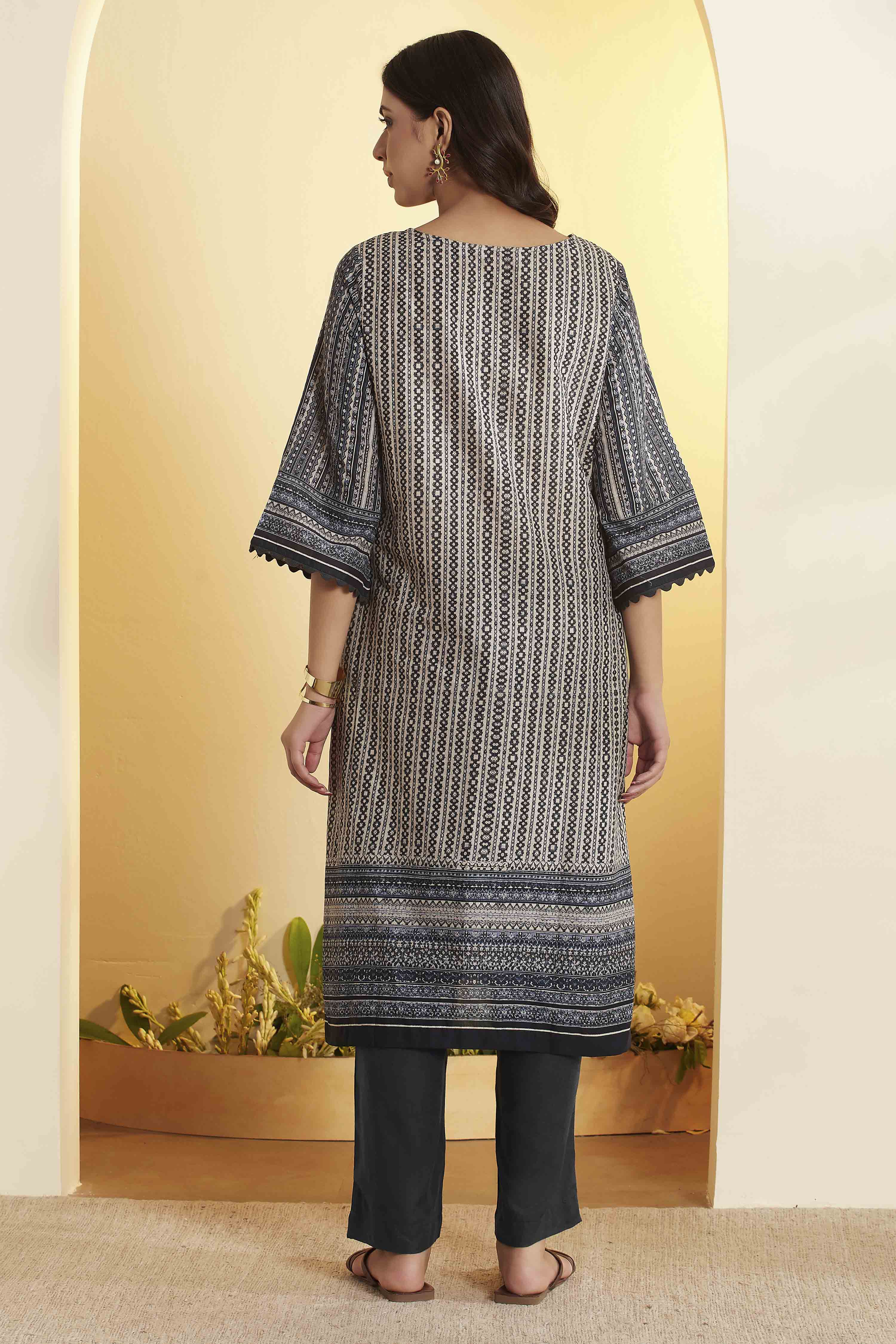 Black Cotton Straight Kurta image number 4