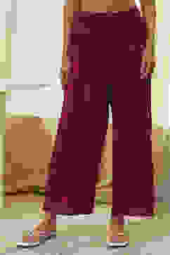 Red Solid Straight Palazzos image number 4