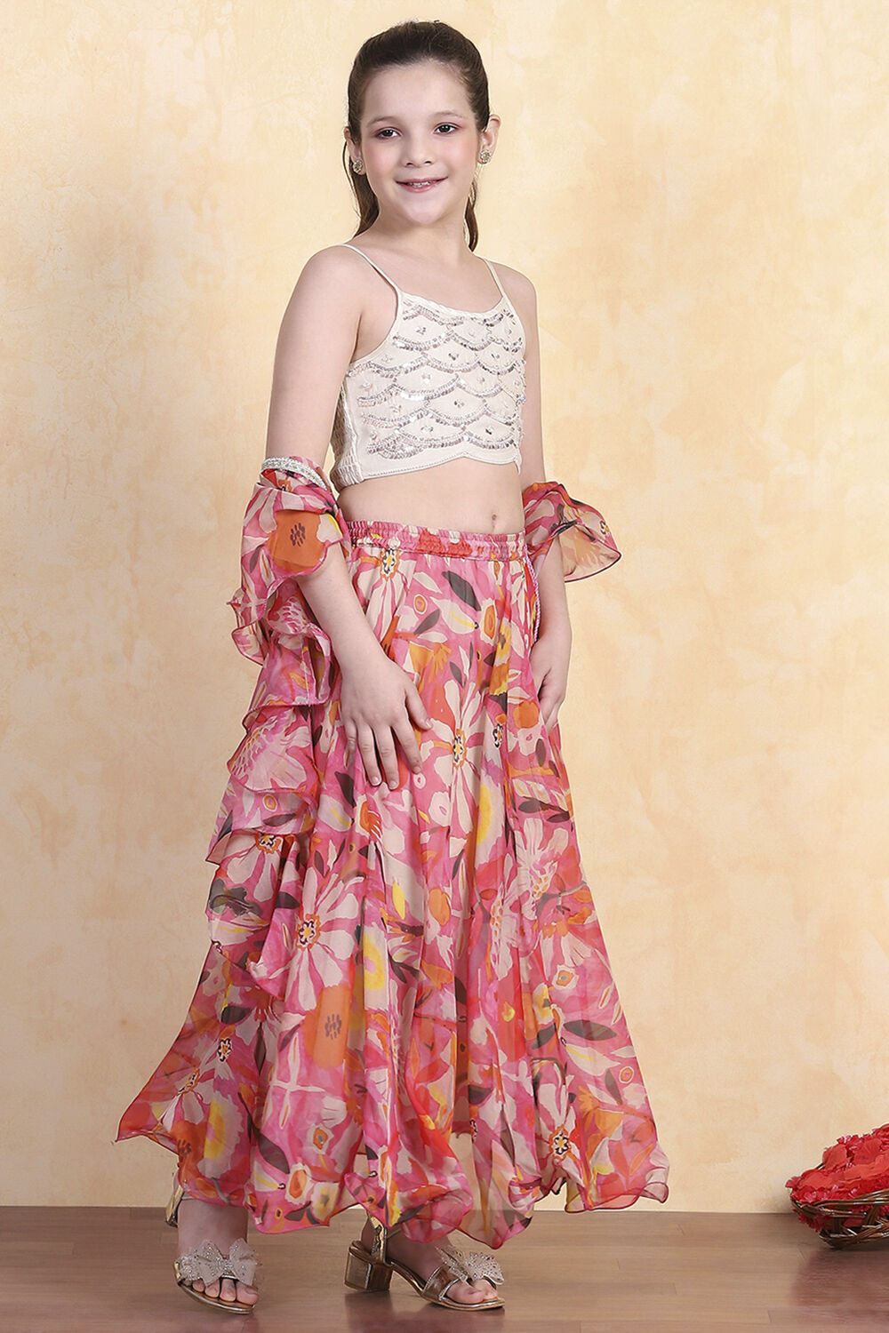 Off-White and Pink Printed Flared Lehenga Set image number 4