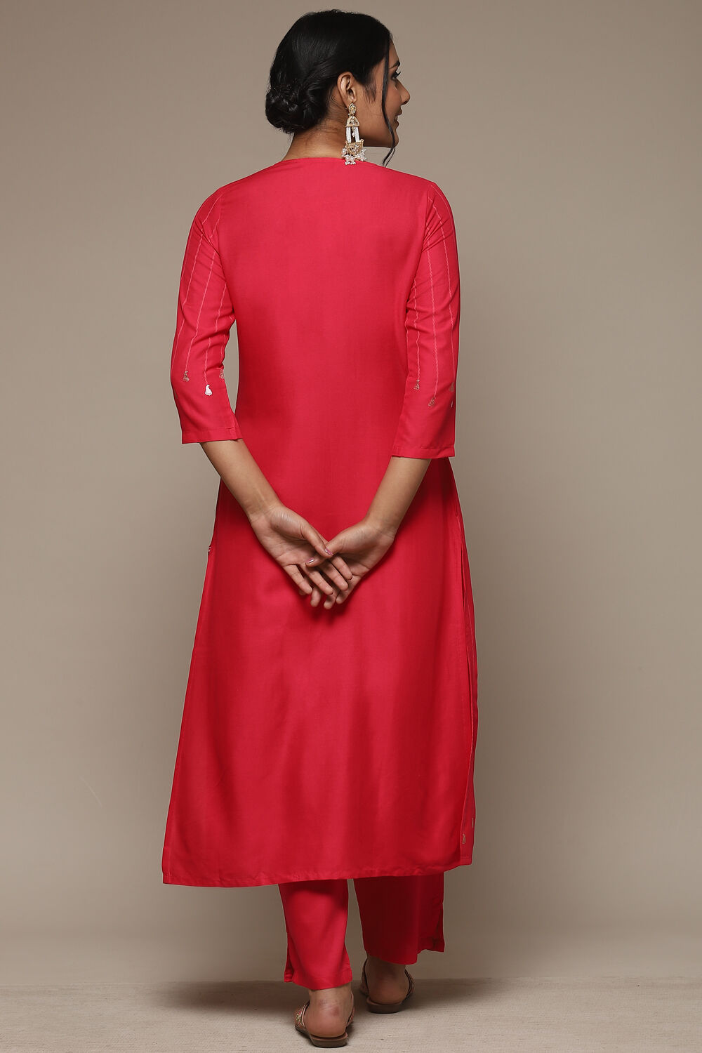 Fuschia Rayon Straight Kurta Pant Suit Set image number 4