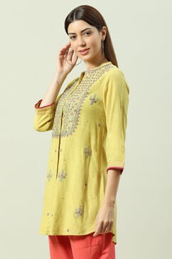 Mint Green Rayon Straight Solid Kurti image number 2