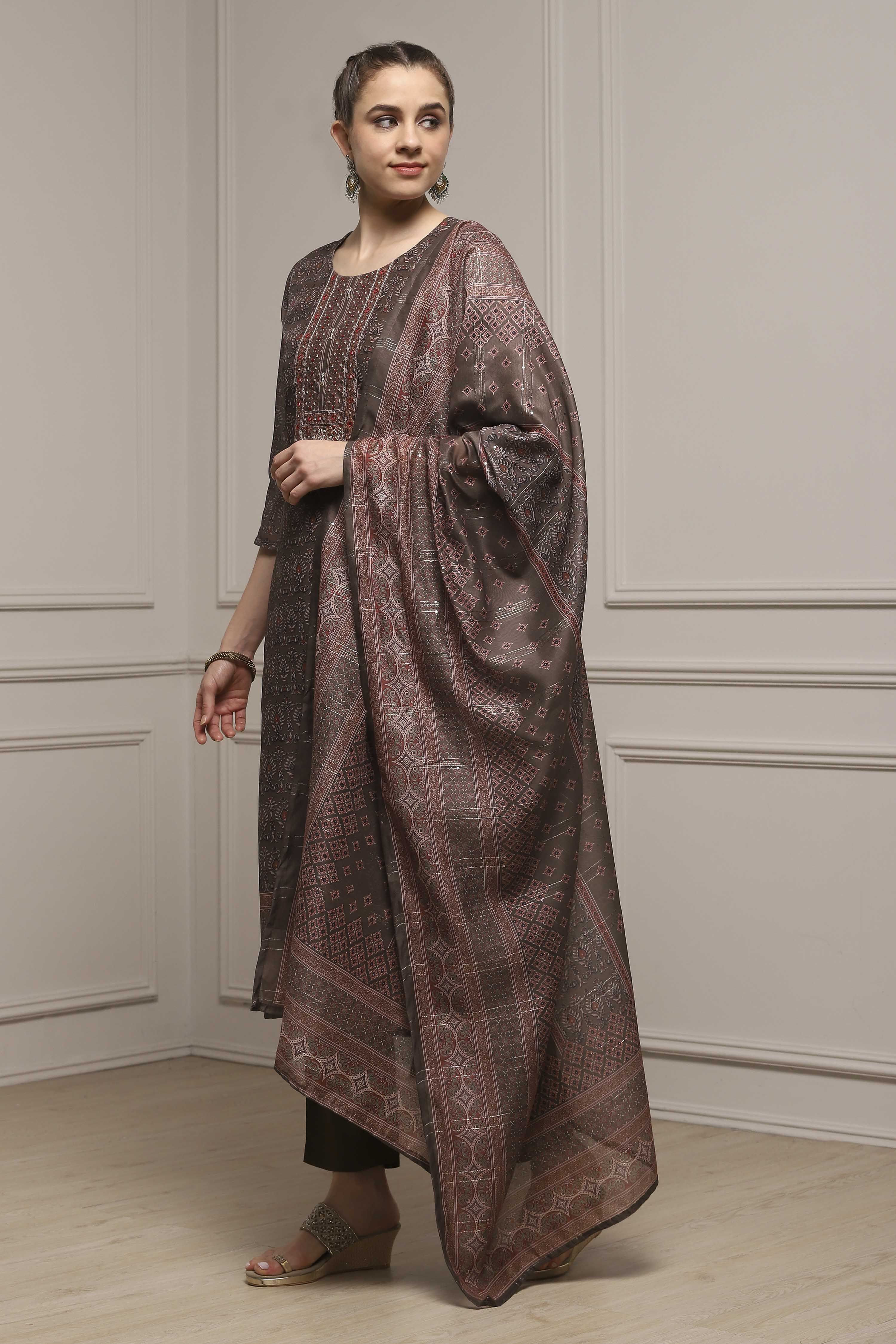 Green Chanderi Blend Printed Embroidered Unstitched Suit Set image number 4