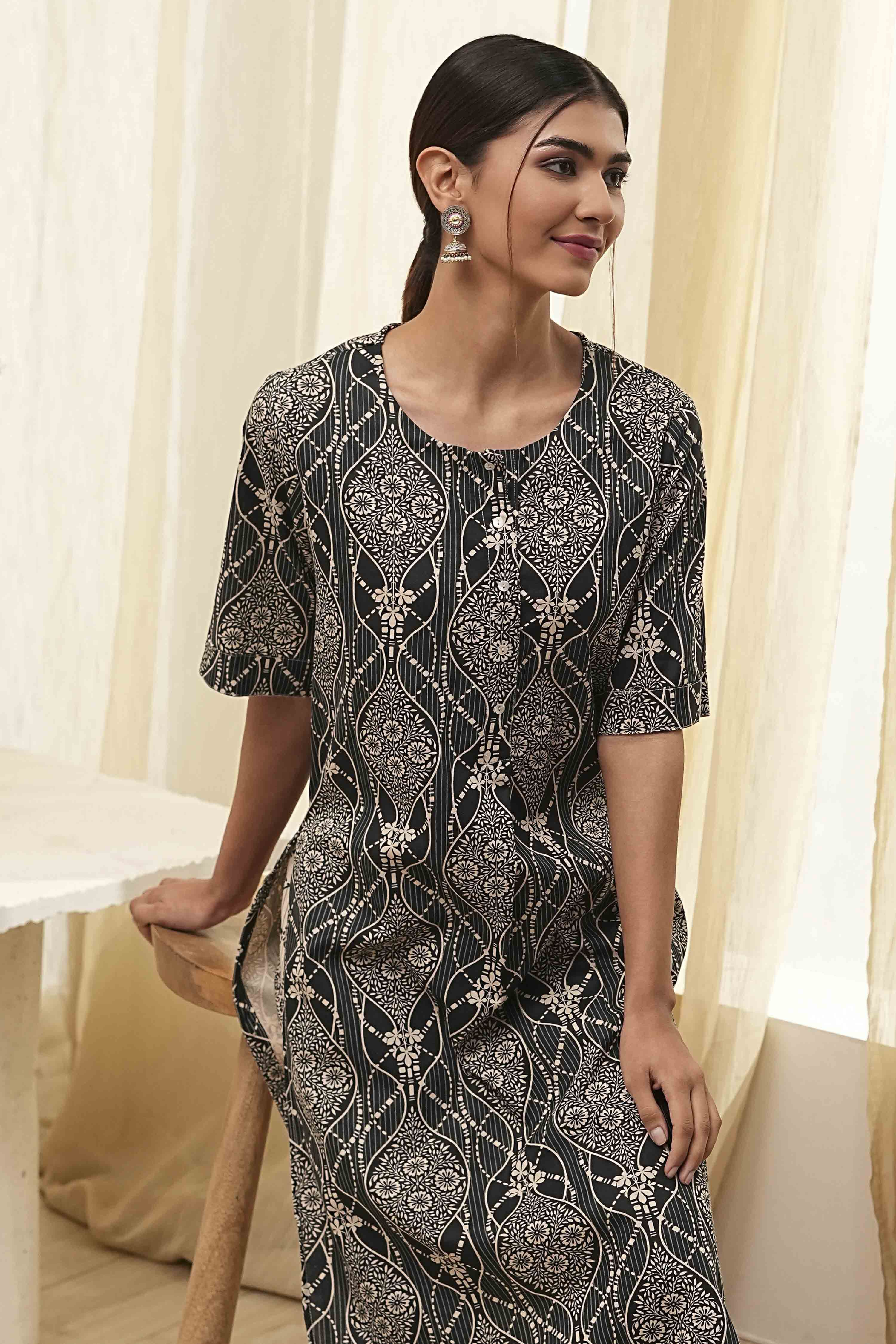 Black and Beige Printed Straight Kurta Set image number 7