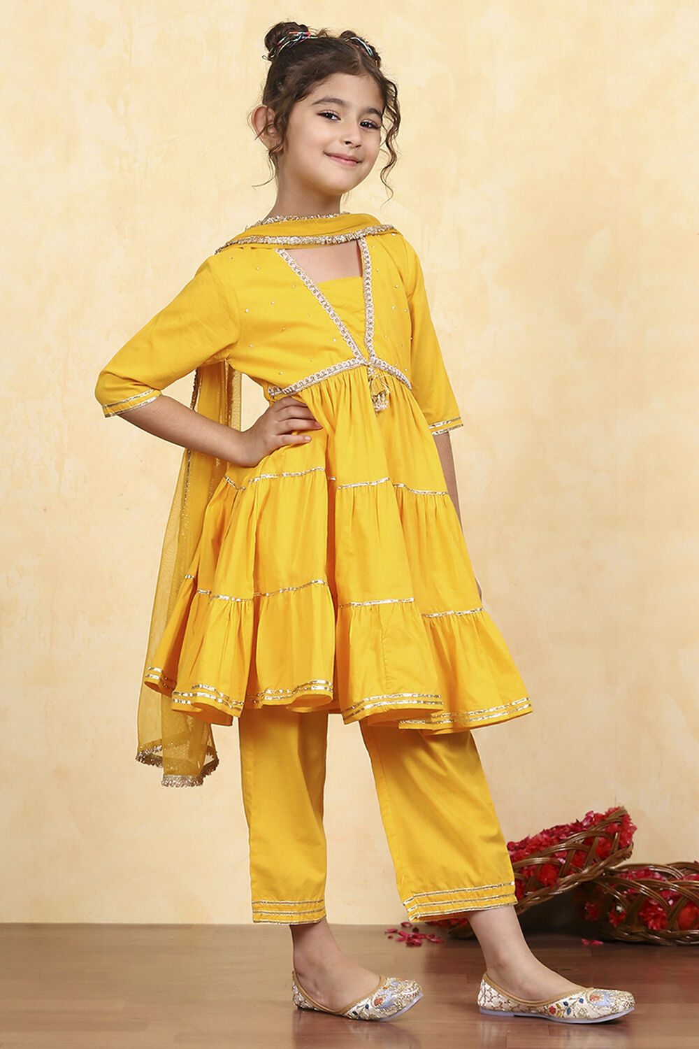 Yellow Cotton Solid Tiered Suit Set image number 5