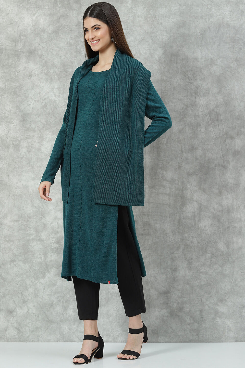 Black Acrylic Straight Scarf Set Yarndyed Kurta image number 3