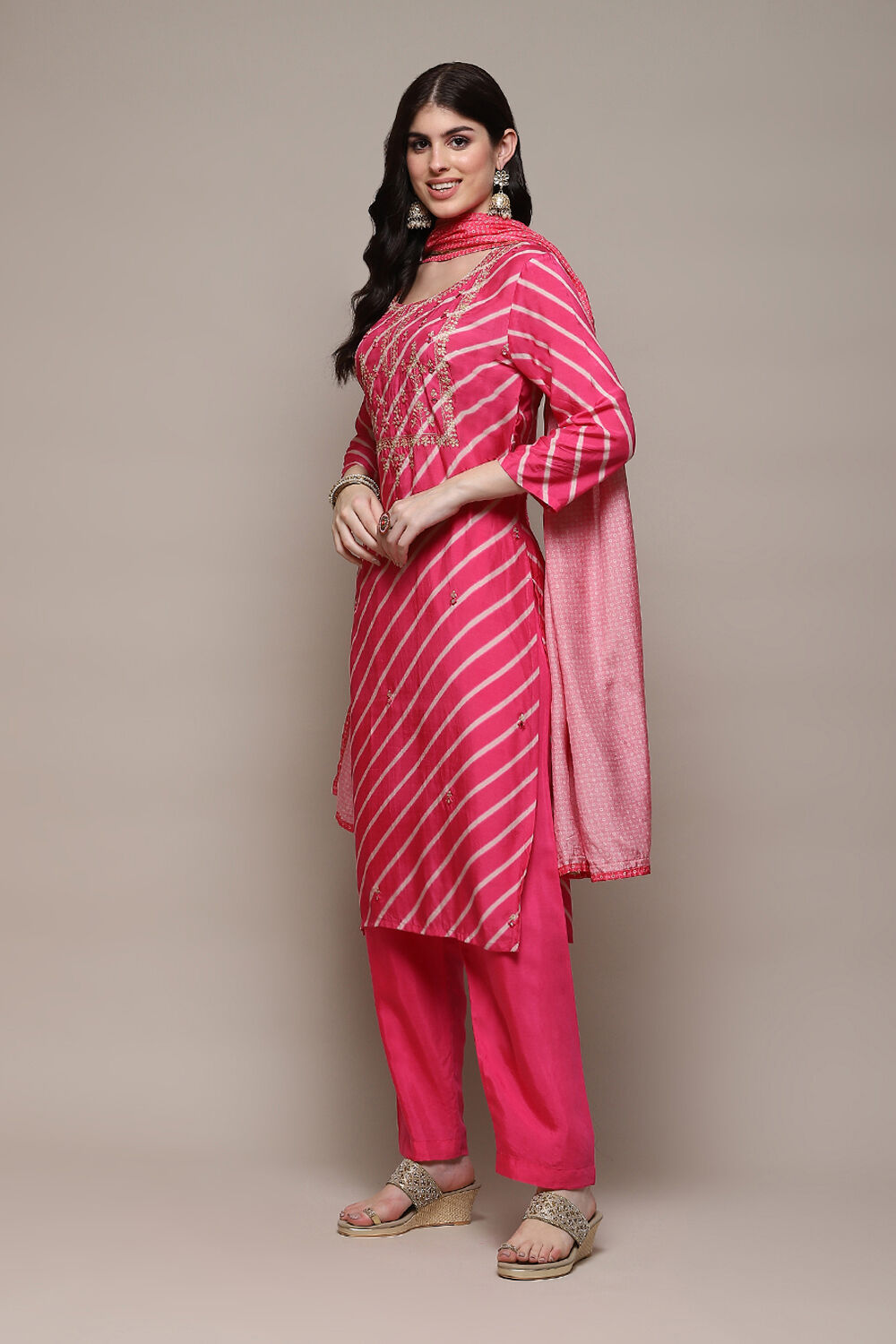Pink Muslin Digital Print Unstitched Suit Set image number 6