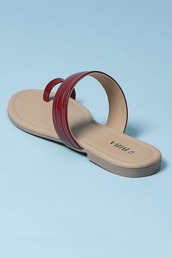 Maroon Pu Ring Toe Sandals image number 4