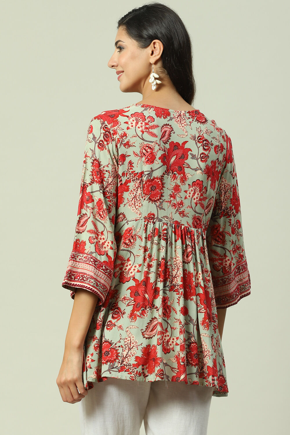 Green LIVA Flared Printed Kurti image number 4