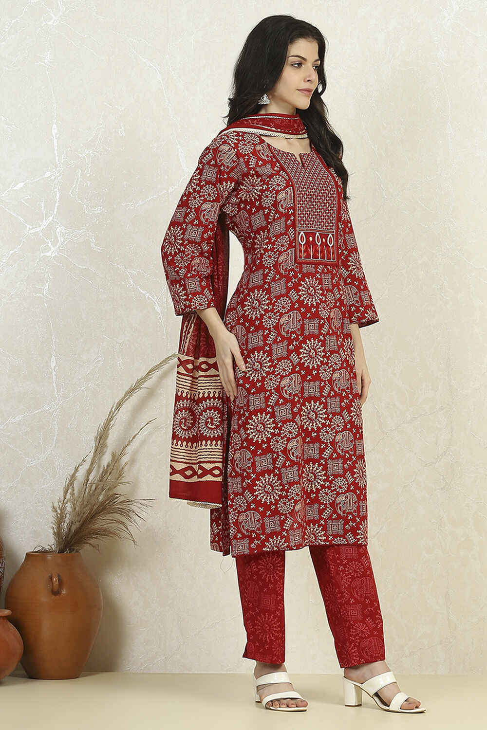 Red Cotton Printed Embroidered Unstitched Suit Set image number 6