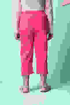 Pink Cotton Blend Capris image number 4