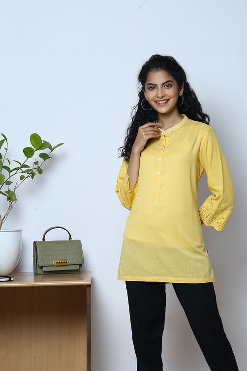 Yellow Cotton Flax Solid Kurti image number 2