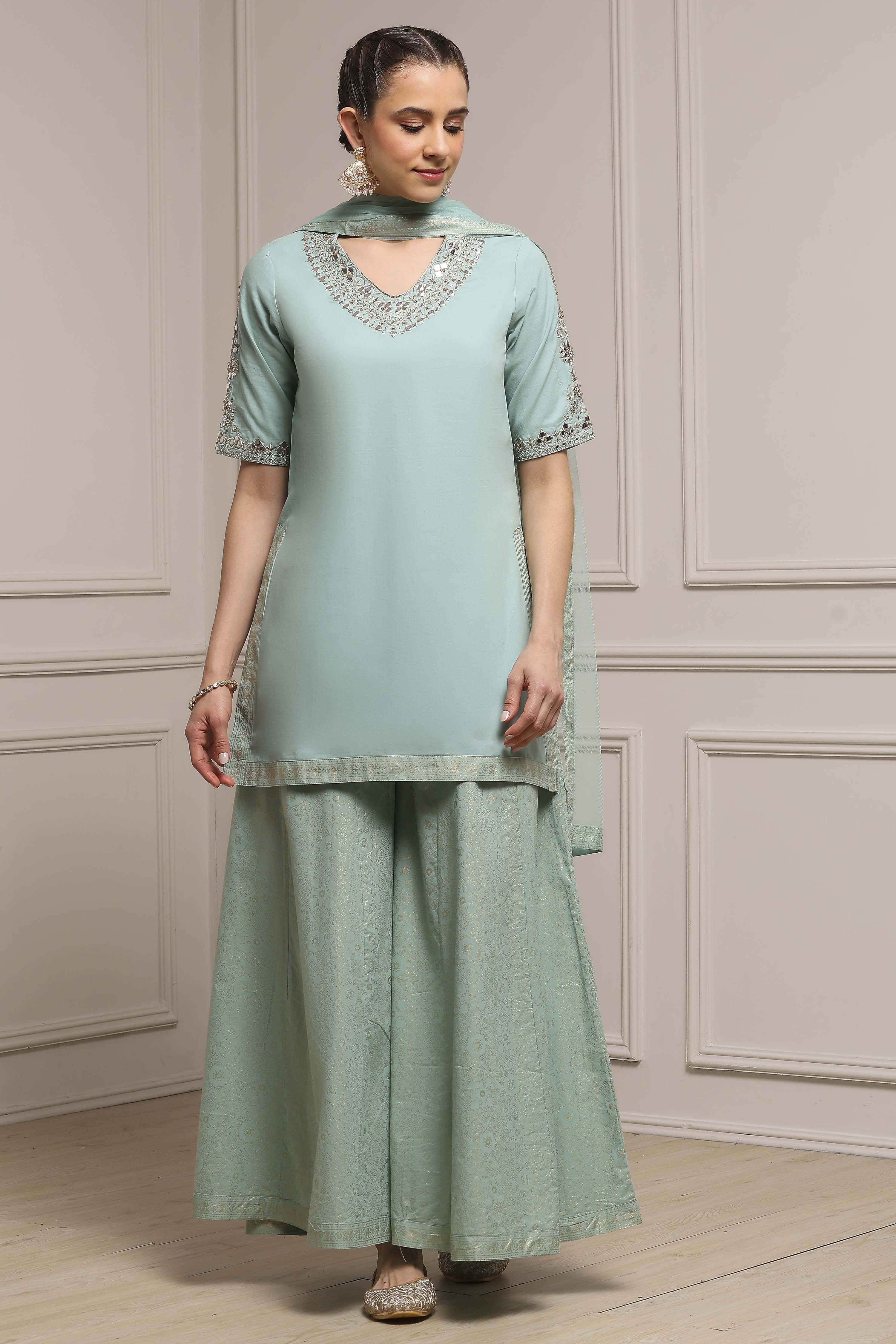 Light Green Cotton Dyed Straight Suit Set image number 6