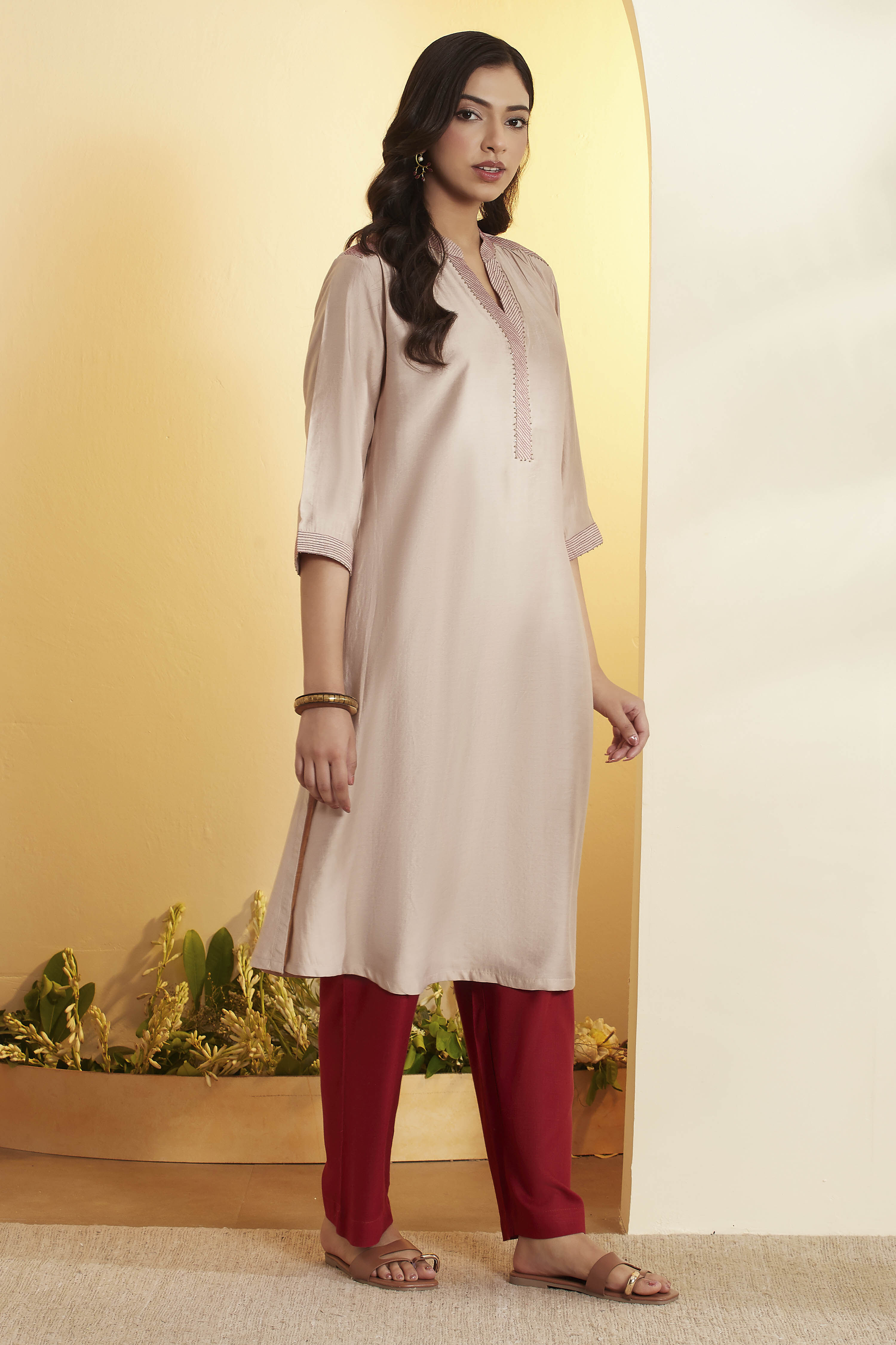 Beige Viscose Silk Straight Kurta image number 3