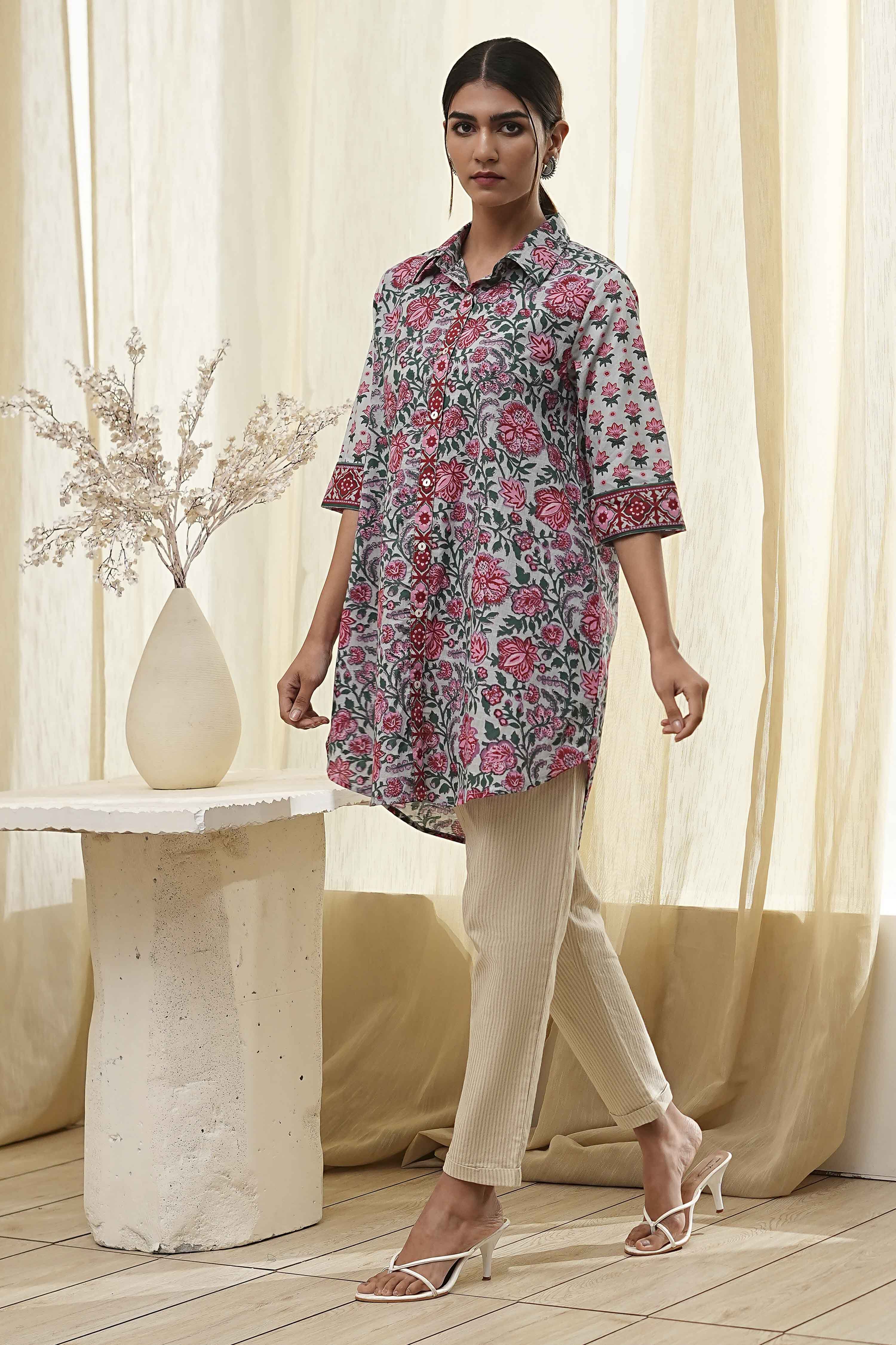 Blue and Pink Cotton Floral Shirt-Style Short Kurta image number 2