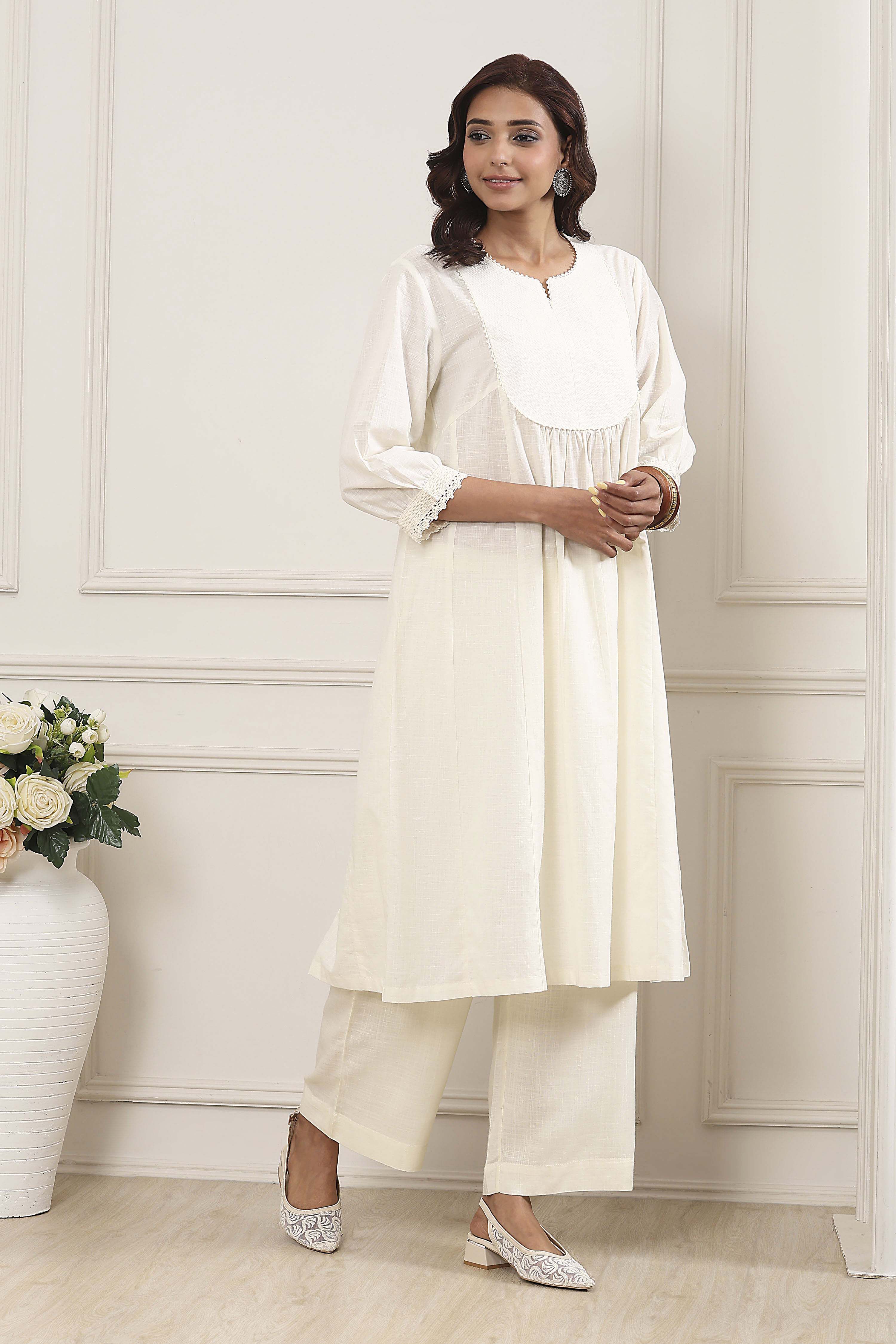 Off-White Cotton Solid A-Line Kurta image number 4