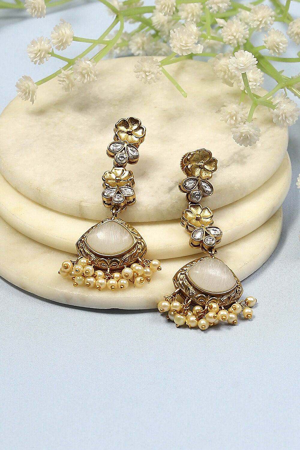 Off White Alloy Drop & Danglers image number 0