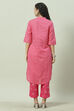 Magenta Cotton Straight Kurta Regular Pants Suit Set image number 4