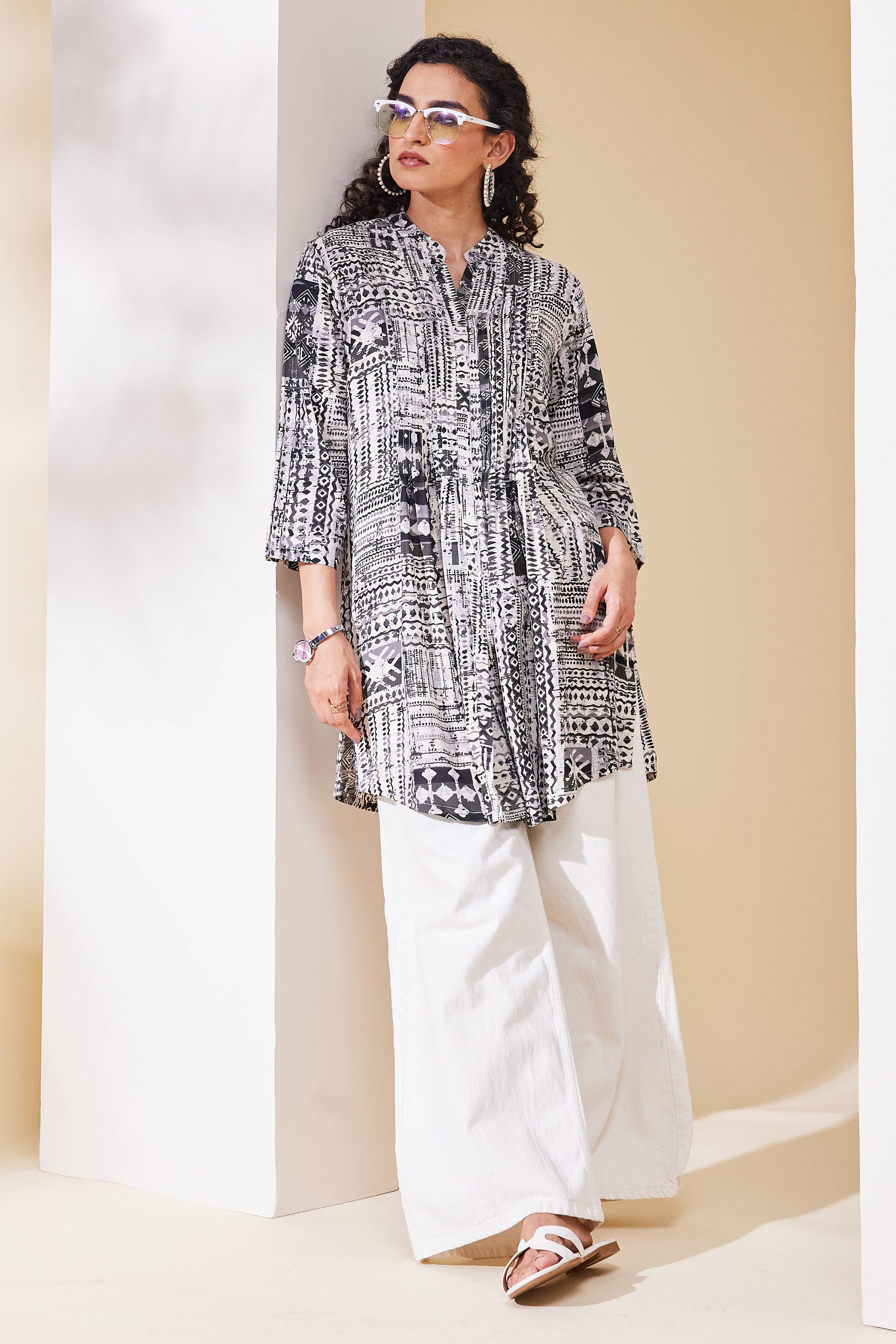 Black Viscose Rayon Straight Kurta image number 0