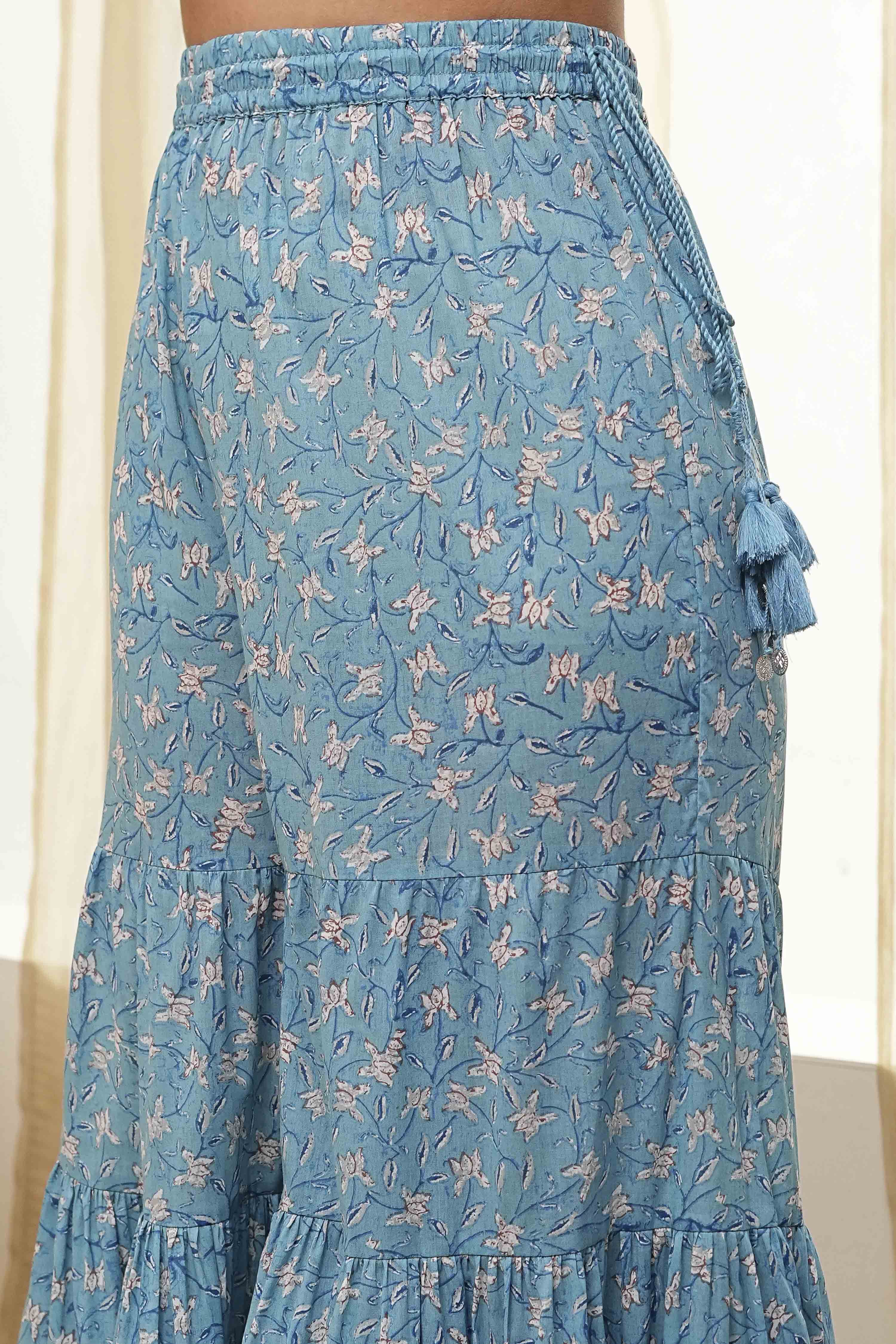 White and Blue Cotton Floral Flared Suit Set image number 2