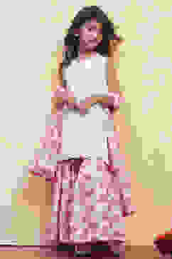 Red and White Cotton Schiffli Straight Suit Set image number 0