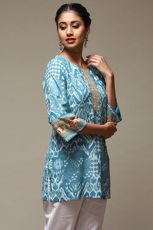 Teal Cotton Blend Printed Kurti image number 4