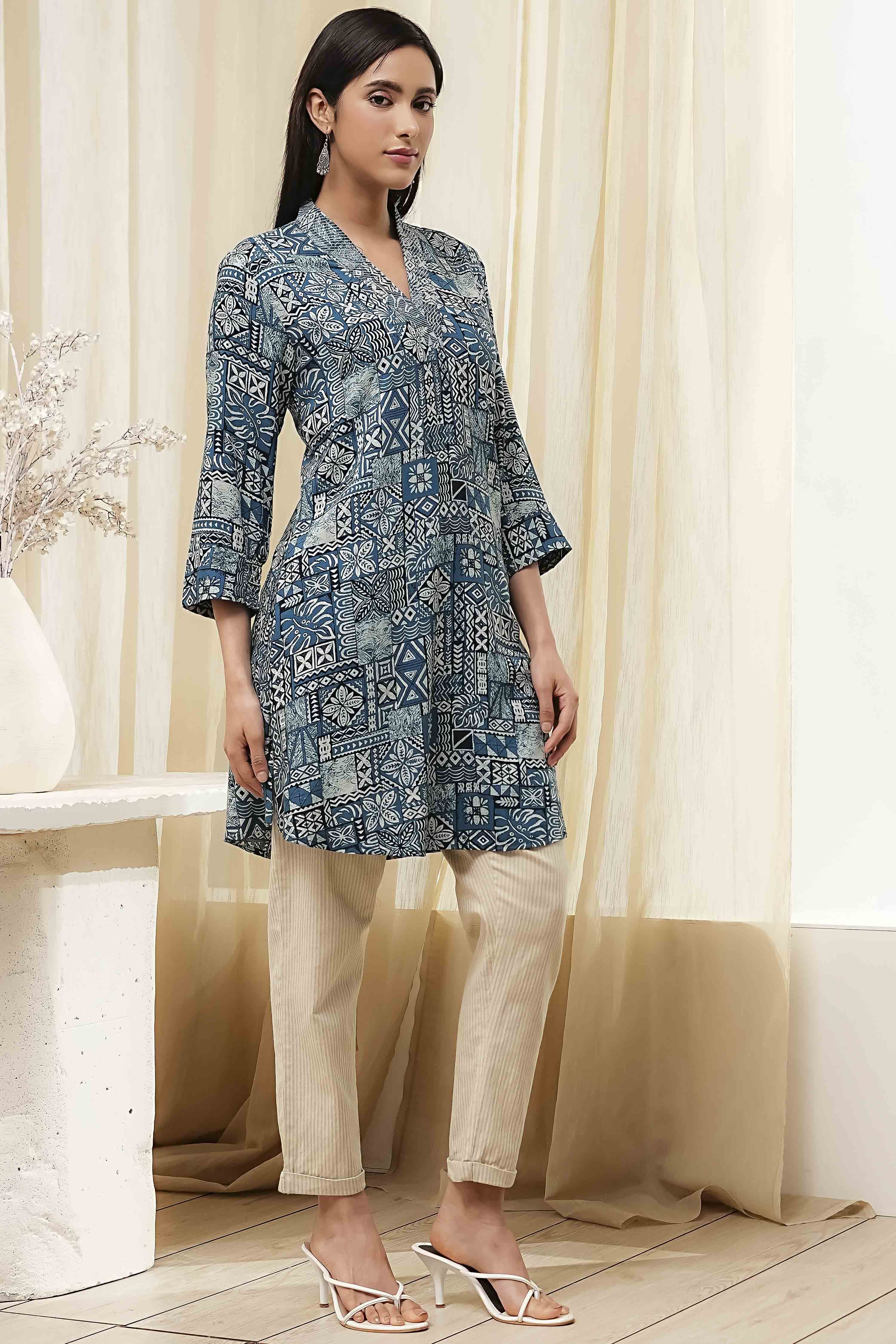 Teal Printed Straight Short Kurta image number 4