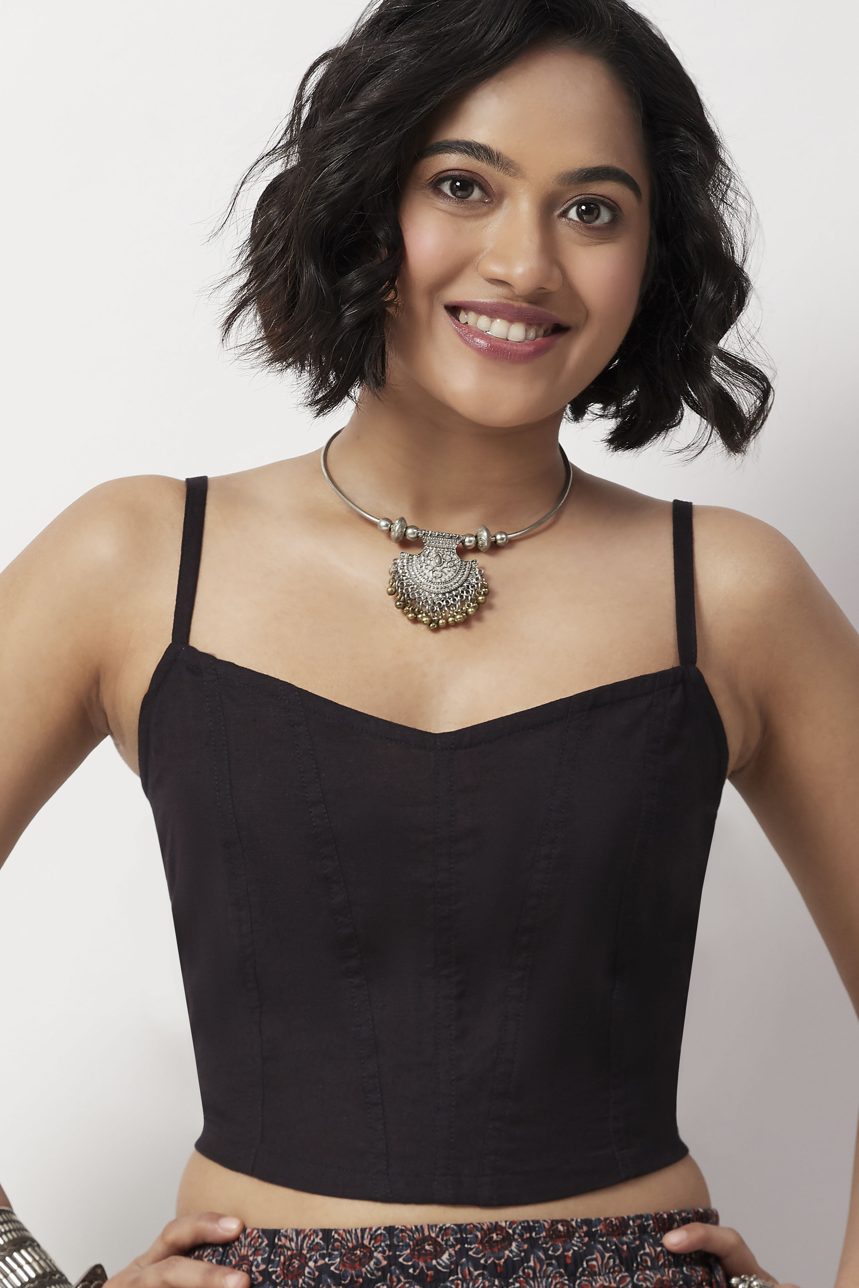 Black Cotton Fitted Strappy Crop Top image number 1