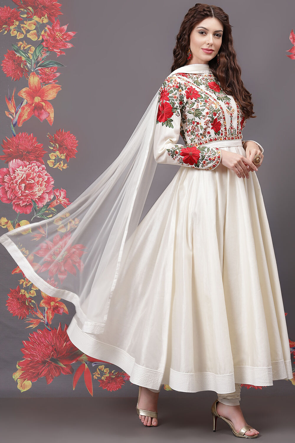 Ivory Cotton Silk Anarkali Yarndyed Suit Set image number 6