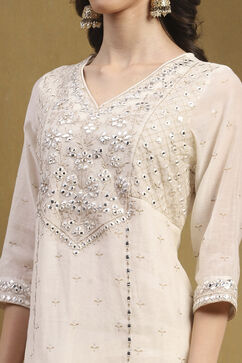 Off-white Poly Chanderi Embroidered Festive Straight Suit Set image number 1