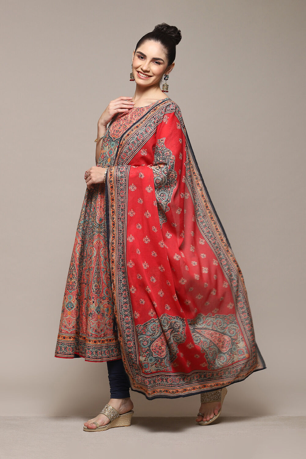 Red Cotton Anarkali Kurta Churidar Suit Set image number 5