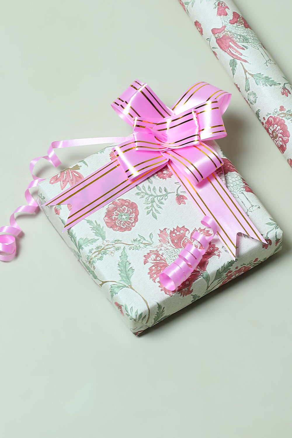 Floral gift wrapping paper store