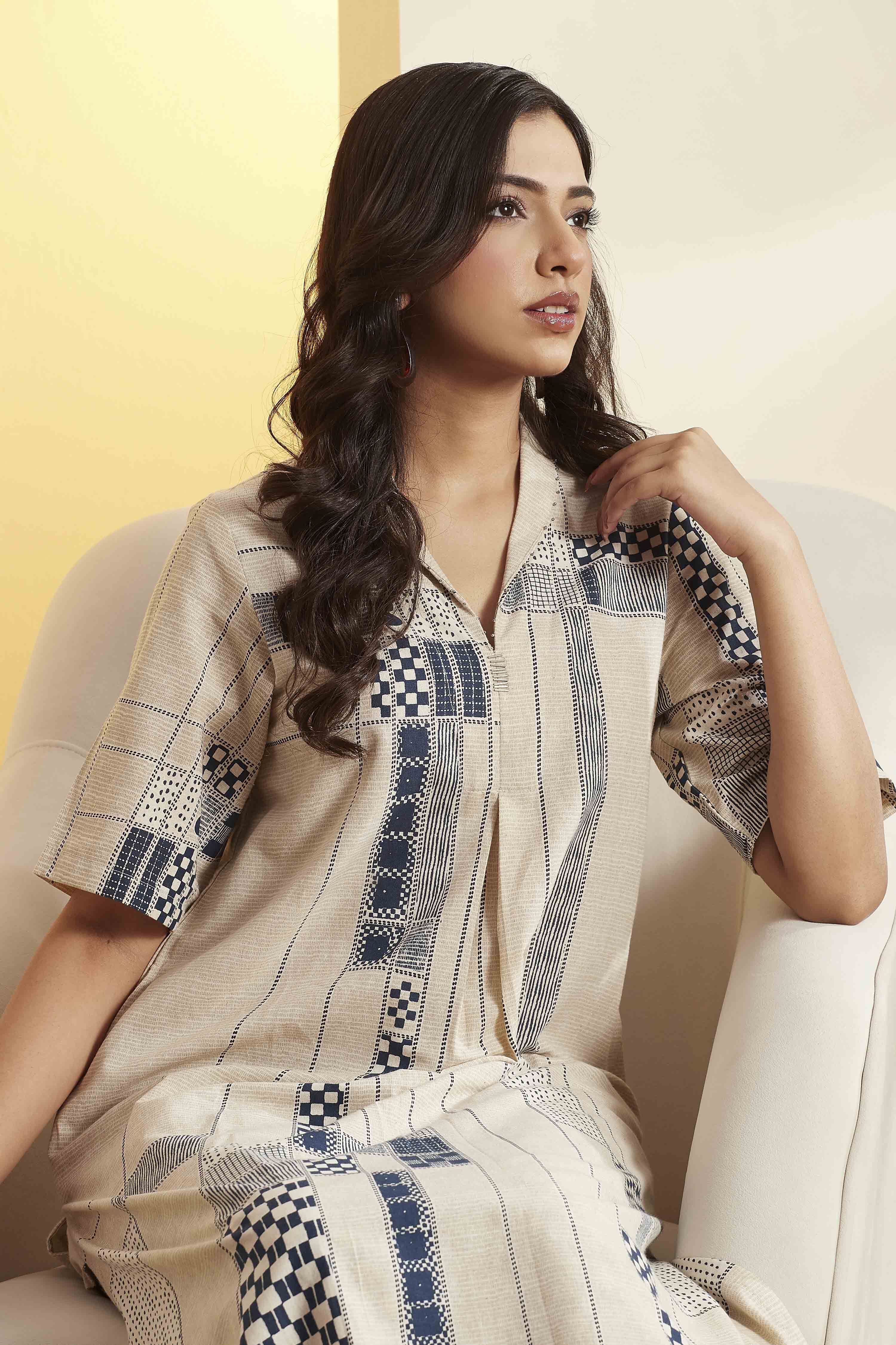 Ecru Cotton A Line Kurta Pants Set image number 1