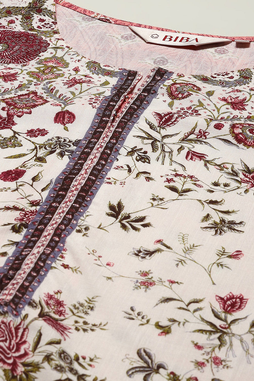 Pink & White Rayon Floral Printed Straight Kurta image number 1