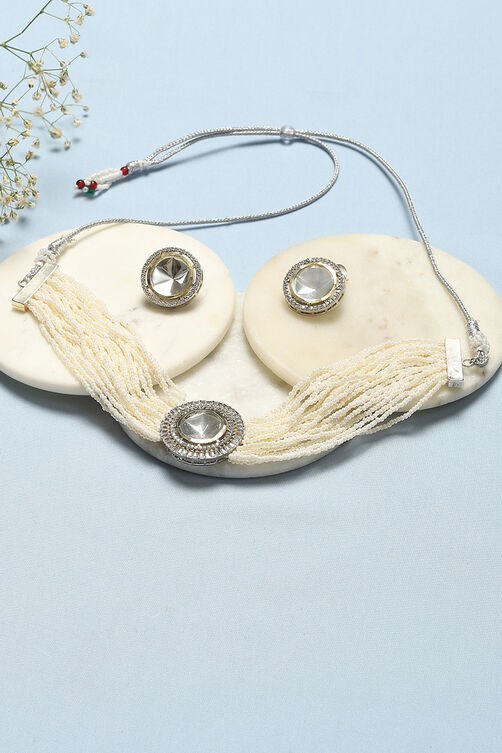 White & Pearl Brass Necklace Set image number 0