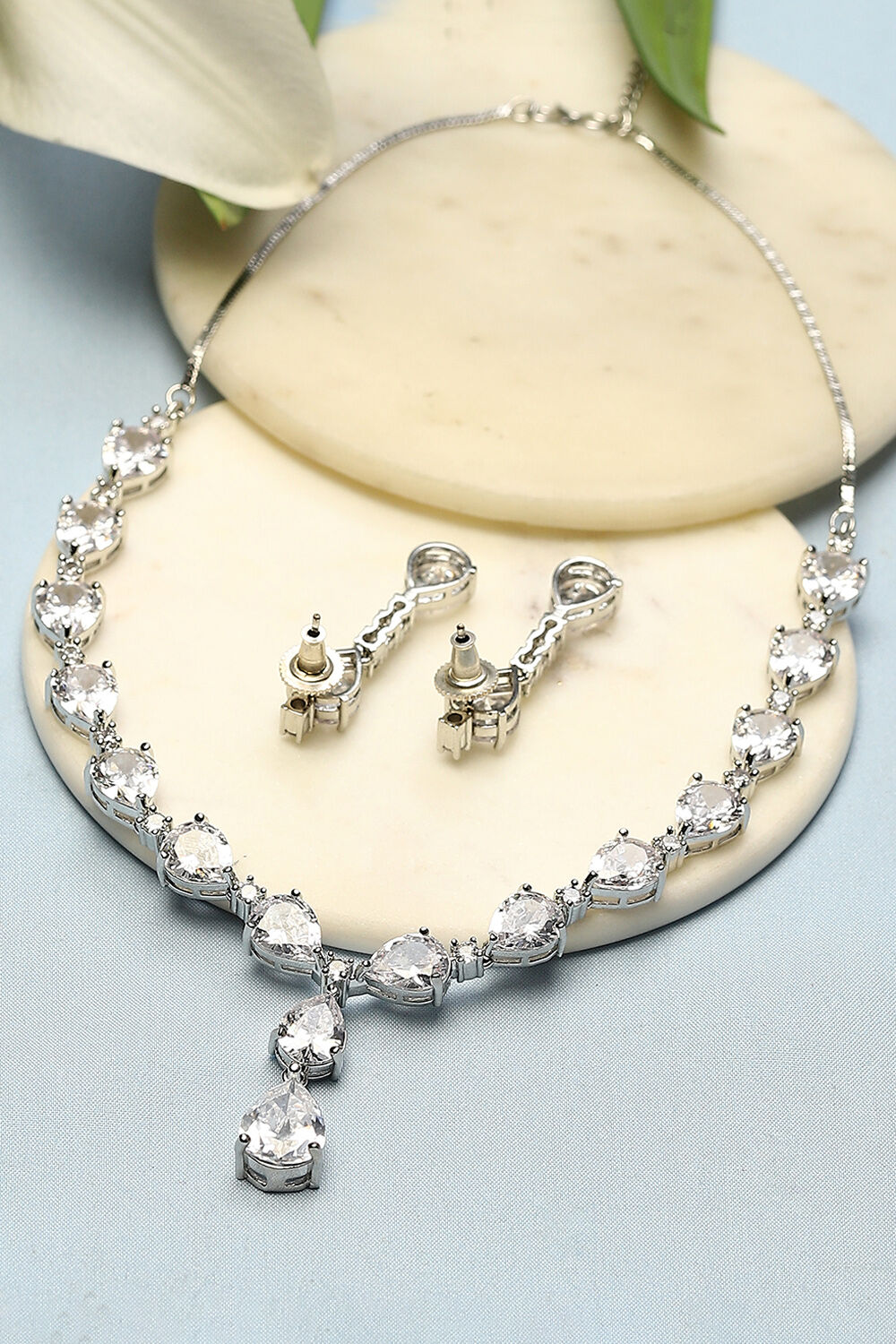 White Brass Necklace Set image number 2